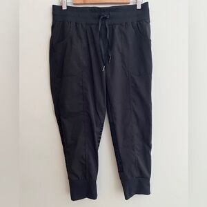 KYODAN Black Cropped Pull On Joggers Mesh Back Leg Athleisure Pickleball Casual